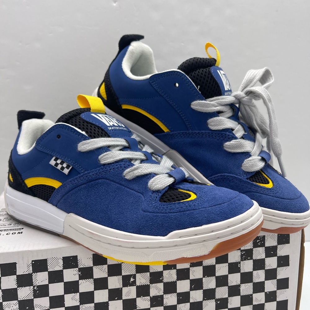 Vans WMNS Skate Mixxa
Navy/Grey
VN000CUYY27 Sneakers - Picture 2 of 16